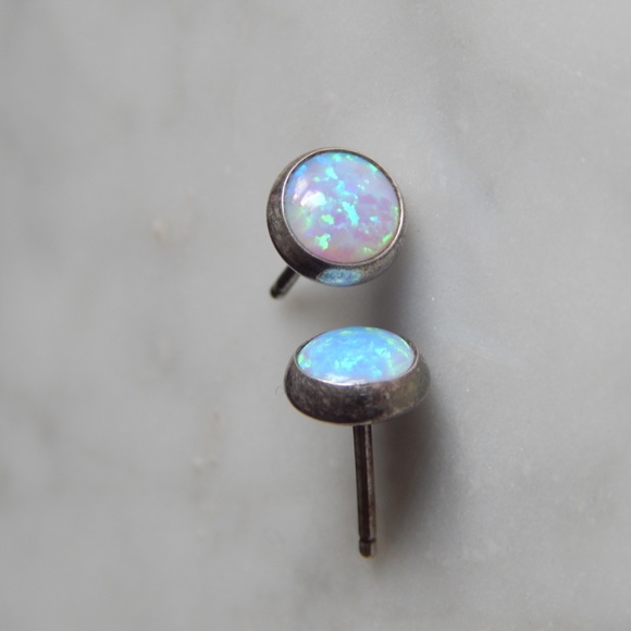 Opal stud earrings, backings not included - Picture 5 of 6